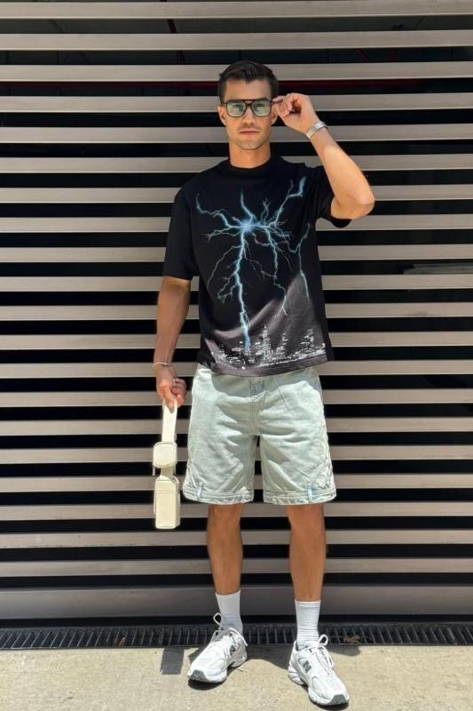 Mr. Varsovia - modelo para fotografía de ropa en Gamarra